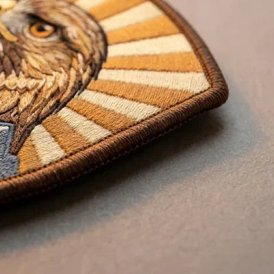 Patch-Umrandungen: gestickt, gekettelt oder Lasercut?